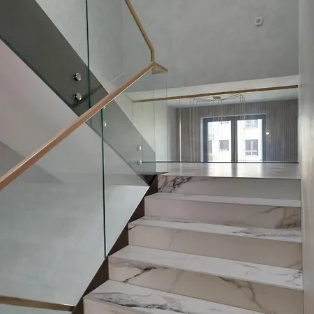 Trimare Blue アパート シュトゥトボ