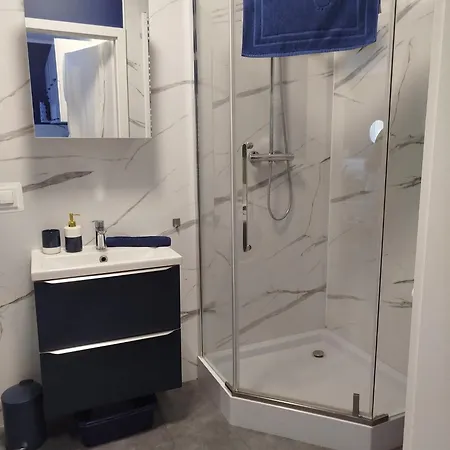 Trimare Blue アパート